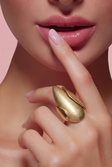 Oversized Brushed Metal Bold Teardrop Stretch Ring